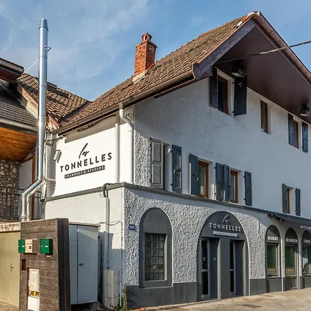 Les Tonnelles *